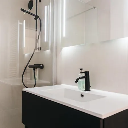 Lecomte - Family Escape At Sea 203 Oostende