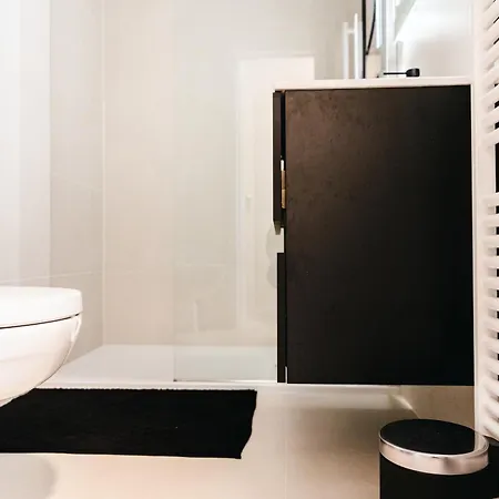 Lecomte - Family Escape At Sea 203 Ostende