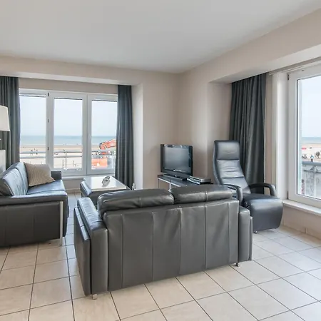 Lecomte - Family Escape At Sea 203 Ostende