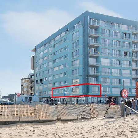 Lecomte - Family Escape At Sea 203 Ostende