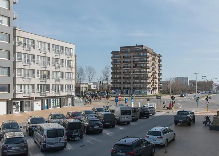 Daire Lecomte - Family Escape At Sea 203 *